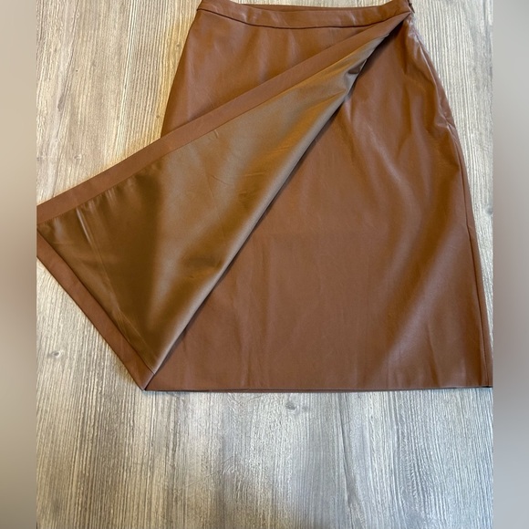 n: Philanthropy Brown Faux Wrap Vegan Leather Shirt Side Zip Midi Skirt Sz Small - Picture 4 of 12